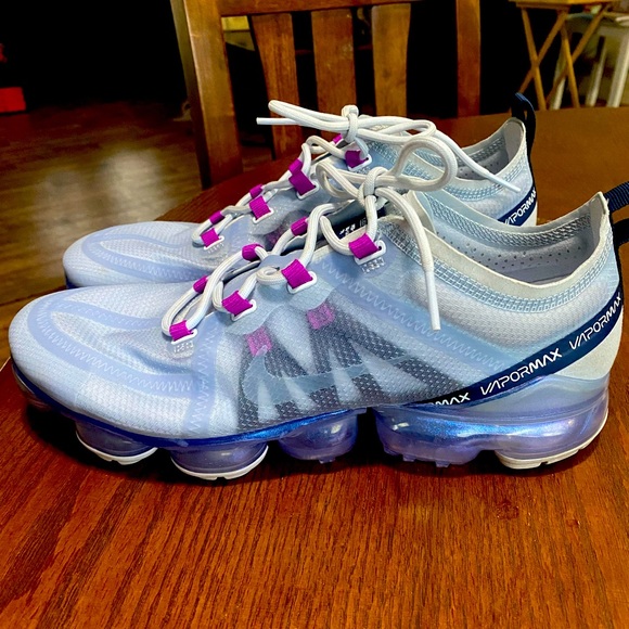Nike Shoes - Women’s Nike Air Vapormax 2019